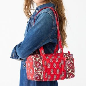 Vera Bradley Red Paisley 100 Handbag